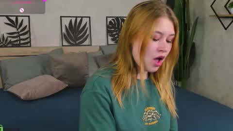 christine_wallker online show from September 22, 12:09 am