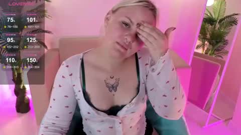 christy_foxy online show from September 28, 2:29 am