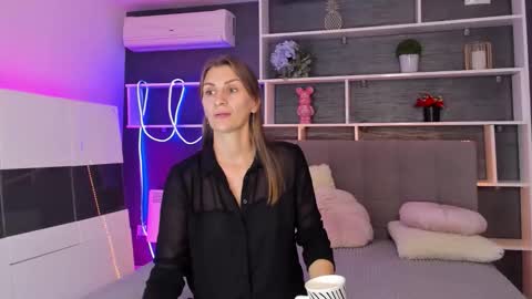 ChristyBrooks online show from October 15, 7:05 pm