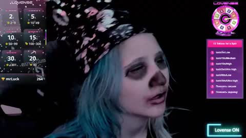 christyw3b online show from November 12, 1:58 am