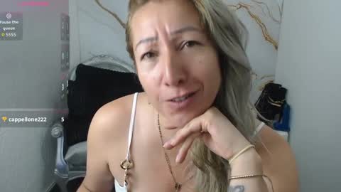 Snapshot of chrysta_12 chatting on September 30, 1:06 pm chrystal hotty online show from September 30, 1:06 pm