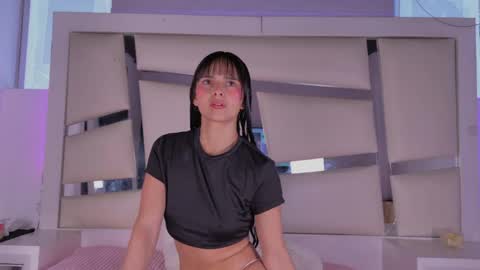 instagram chrystaljade.1 online show from May 5, 12:52 pm