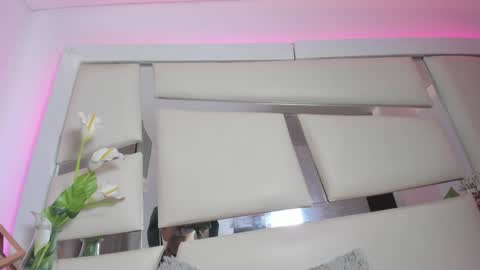 instagram chrystaljade.1 online show from December 10, 1:22 pm