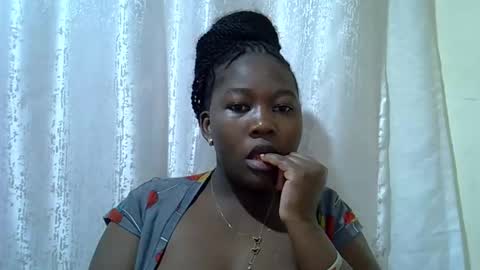 DivaDee online show from May 14, 7:47 am