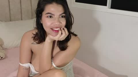 Mia online show from May 24, 6:01 am
