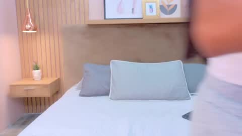 cielo rivera online show from April 6, 1:12 pm