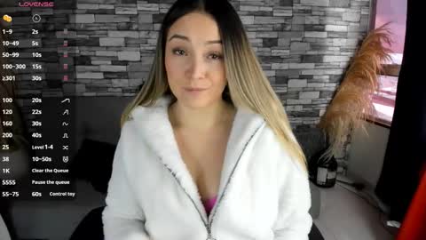 Ciindy Lovers online show from September 27, 7:10 pm