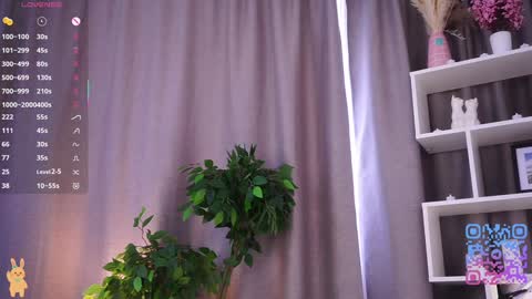   L  online show from February 19, 8:14 am