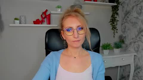 Cinderella online show from March 19, 6:51 am