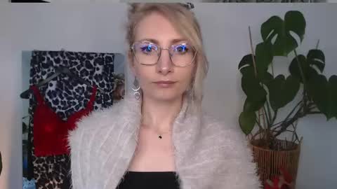 Cinderella online show from April 9, 6:19 am