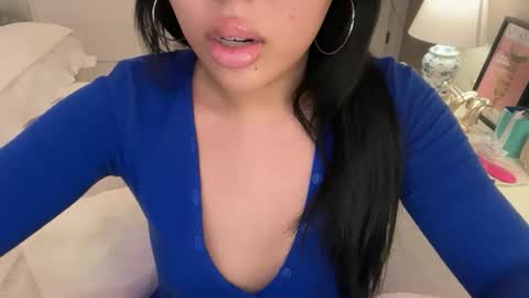 Cindy online show from March 7, 2:29 am