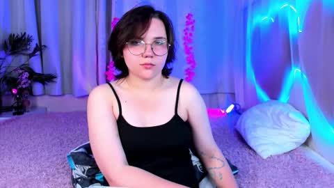 Lily  online show from September 25, 3:00 pm
