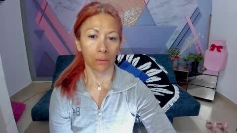 Snapshot of cintiagreyx chatting on February 10, 11:25 am CINTIA online show from February 10, 11:25 am