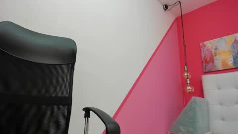 claire aristizabal online show from February 22, 3:34 am