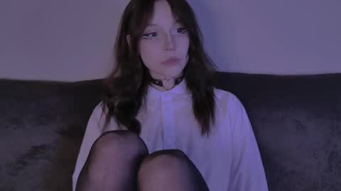 Claire Bennett online show from May 5, 1:19 am