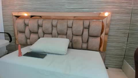 claire_bonny online show from January 10, 11:31 pm