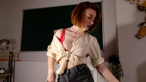 Claire online show from May 14, 3:07 pm