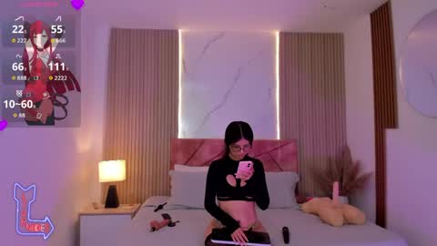 clairemillerx online show from May 21, 10:52 pm