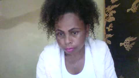 clairette9794 online show from May 29, 6:17 pm