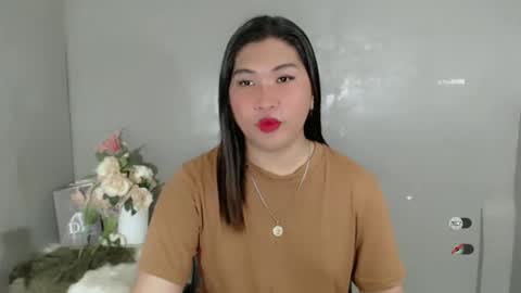 CLAIRE online show from February 1, 6:00 am