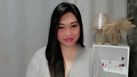 CLAIRE online show from March 25, 5:11 am