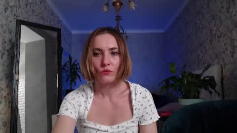 Clara online show from October 8, 6:12 pm