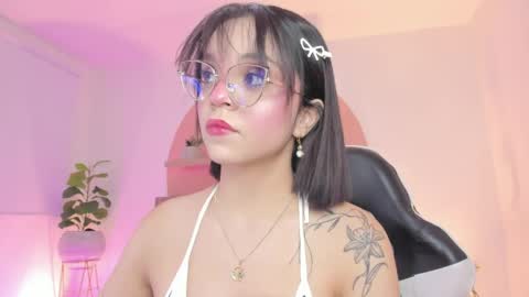 C L A R A online show from April 6, 3:17 am