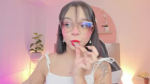 C L A R A online show from May 7, 3:11 am