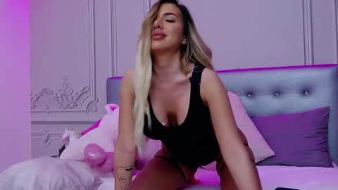 Snapshot of clarahazell chatting on March 4, 4:06 am ClaraHazel online show from March 4, 4:06 am