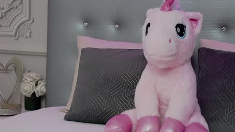 Snapshot of clarahazell chatting on December 8, 2:49 am ClaraHazel online show from December 8, 2:49 am