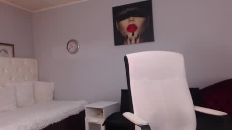 Clara online show from September 25, 9:56 pm