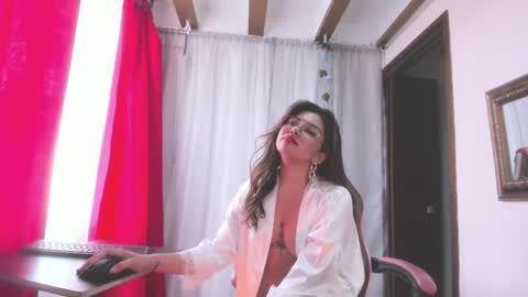 Charlotte online show from April 18, 7:58 pm