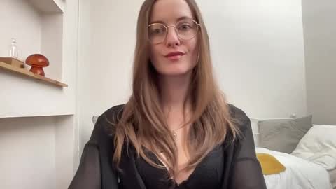 classyandgirly online show from April 15, 7:03 pm