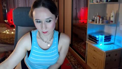 classyinna online show from November 28, 9:12 am