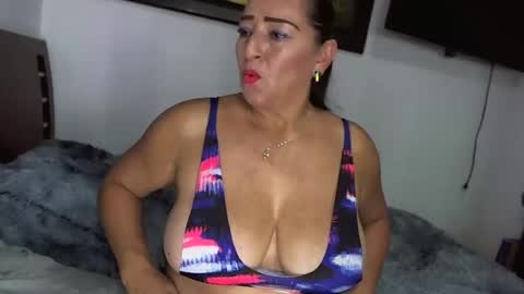 claudiabroke online show from February 12, 2:35 am