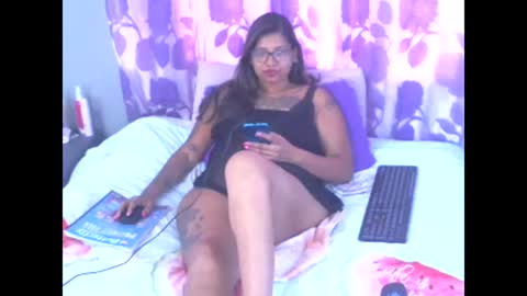 Snapshot of claudine_valencia chatting on January 26, 5:34 am claudine valencia online show from January 26, 5:34 am