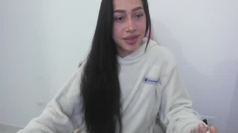 Snapshot of cleosexxx chatting on September 24, 2:43 am cleo y maikol online show from September 24, 2:43 am