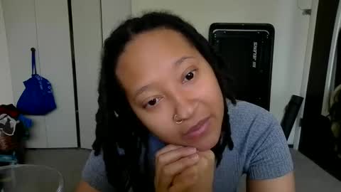 High Queen Clio online show from February 4, 5:12 pm