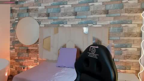 cloe_1tay online show from May 19, 3:35 am