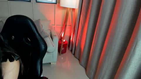 Cloe  online show from January 6, 3:43 am