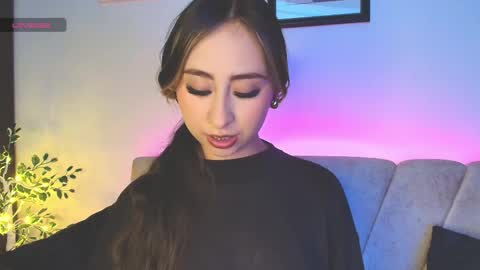 cloe_martinezz_ online show from April 25, 5:10 am