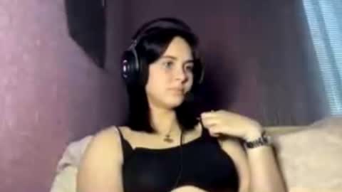 Nikki online show from October 1, 2:44 pm