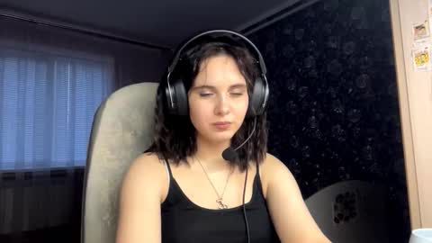 Nikki online show from October 2, 2:55 pm