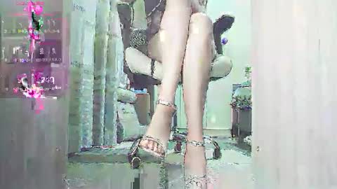 Snapshot of coco_coo chatting on September 30, 2:39 am coco online show from September 30, 2:39 am