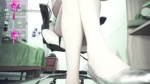 Snapshot of coco_coo chatting on March 12, 1:58 am coco online show from March 12, 1:58 am