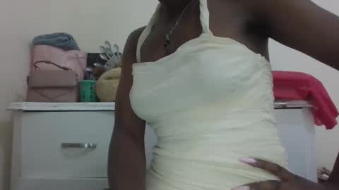 coco_jazmine online show from January 13, 7:07 pm