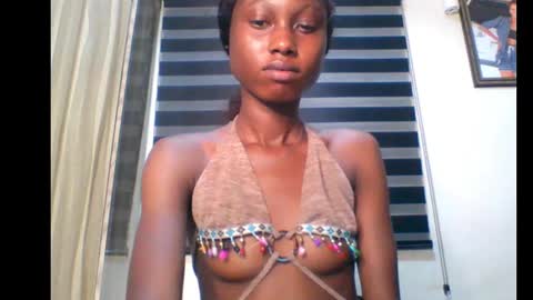 coco_petitqueen online show from January 22, 7:25 am