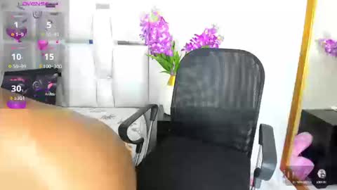 cocoavibes online show from September 17, 2:15 pm