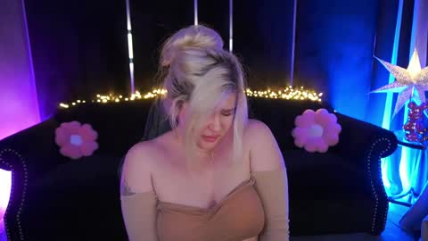 onlyfans amyleyy online show from May 21, 7:28 am
