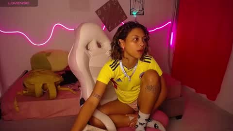 Snapshot of coffe_eyes chatting on September 10, 8:14 am coffe_eyes online show from September 10, 8:14 am